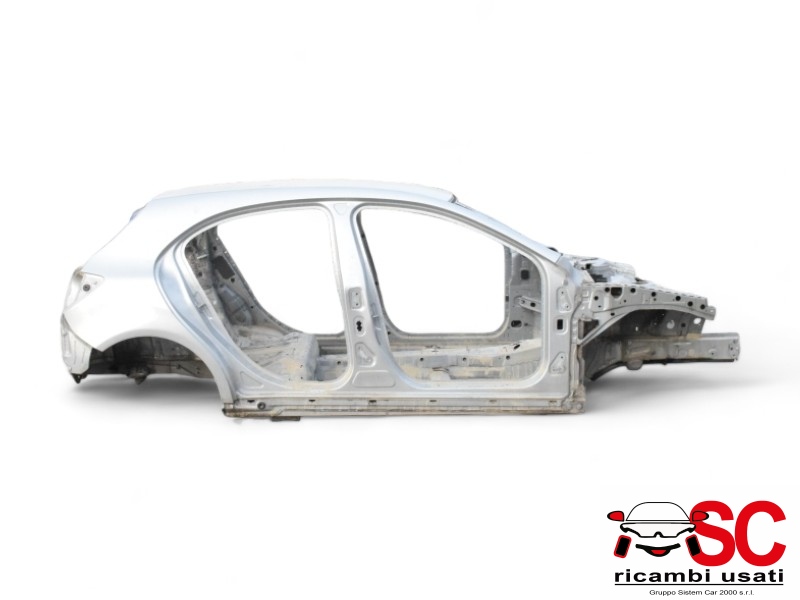 Lamierato Fianco Tagliata Fiancata Classe A W176 Lamierato Fianco Tagliata Fiancata Classe A W176