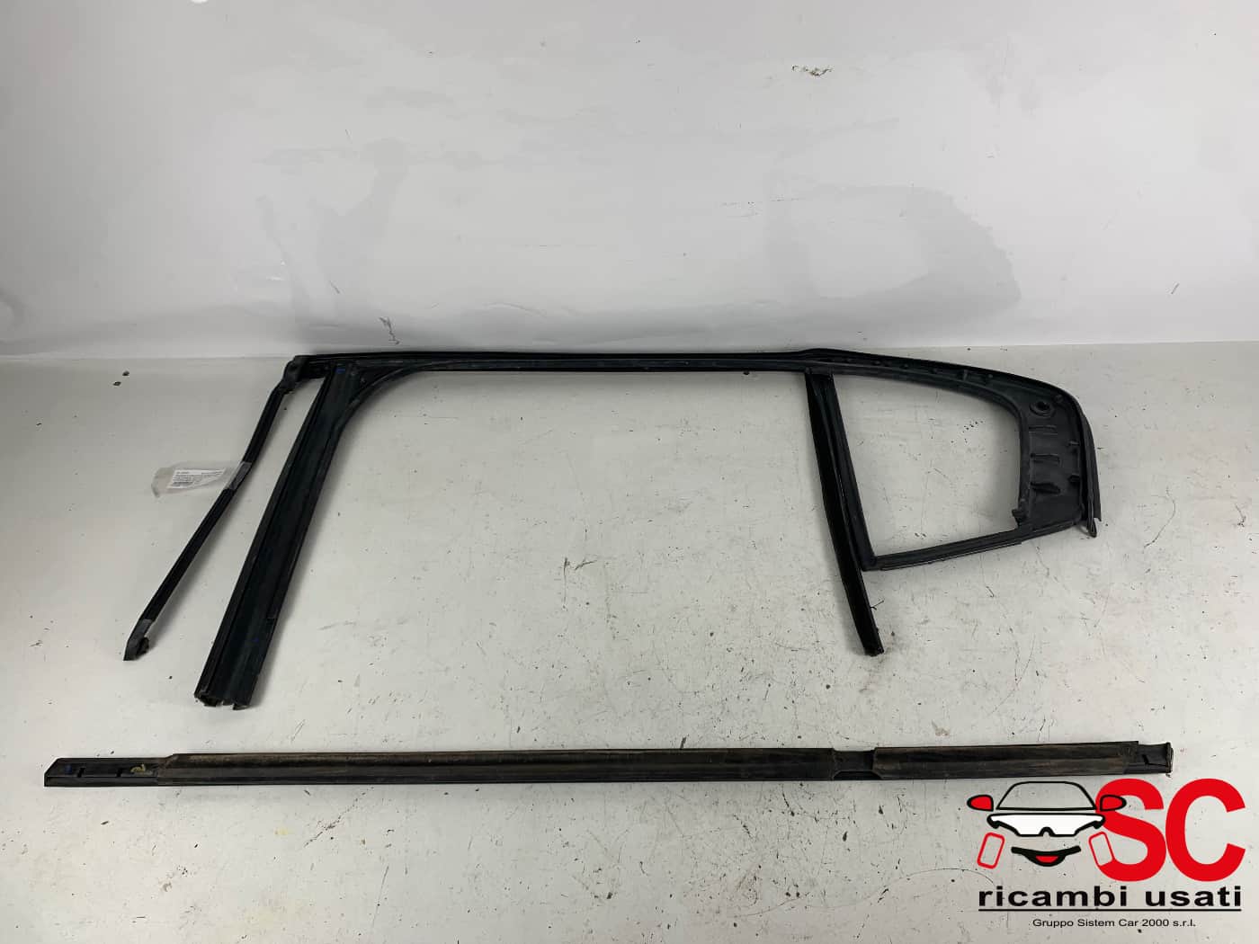 Guarnizione Guida Vetro Porta Posteriore Dx Tipo