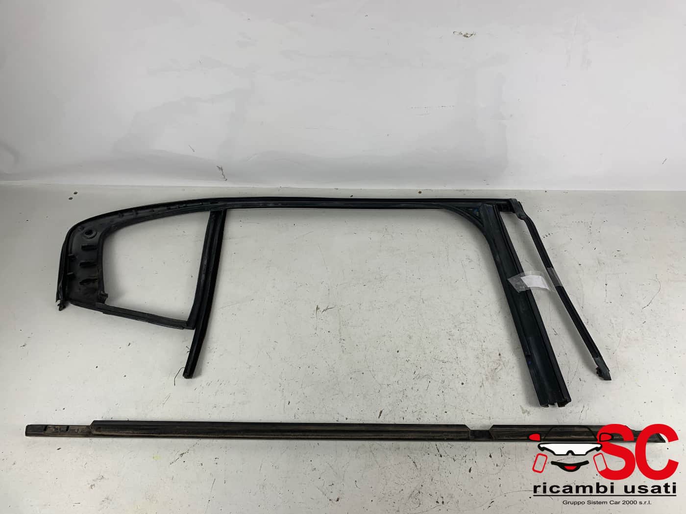 Guarnizione Guida Vetro Porta Posteriore Sx Tipo Guarnizione Guida Vetro Porta Posteriore Sx Tipo
