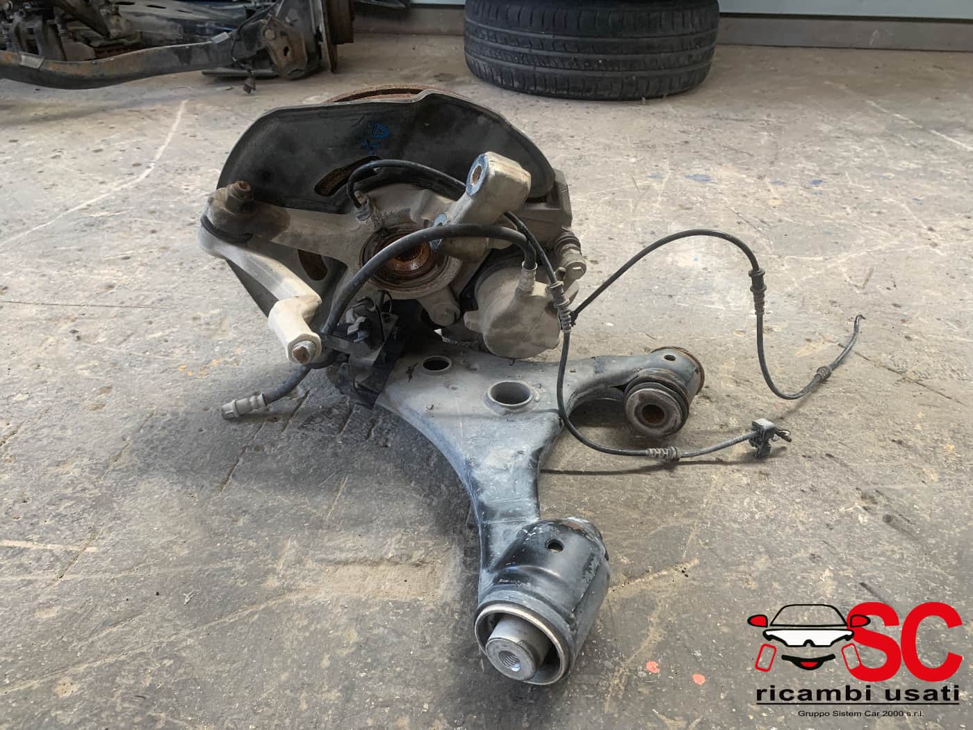 Mozzo Anteriore Destro Classe A W169 2.0 Cdi A1693300620 A1693300820