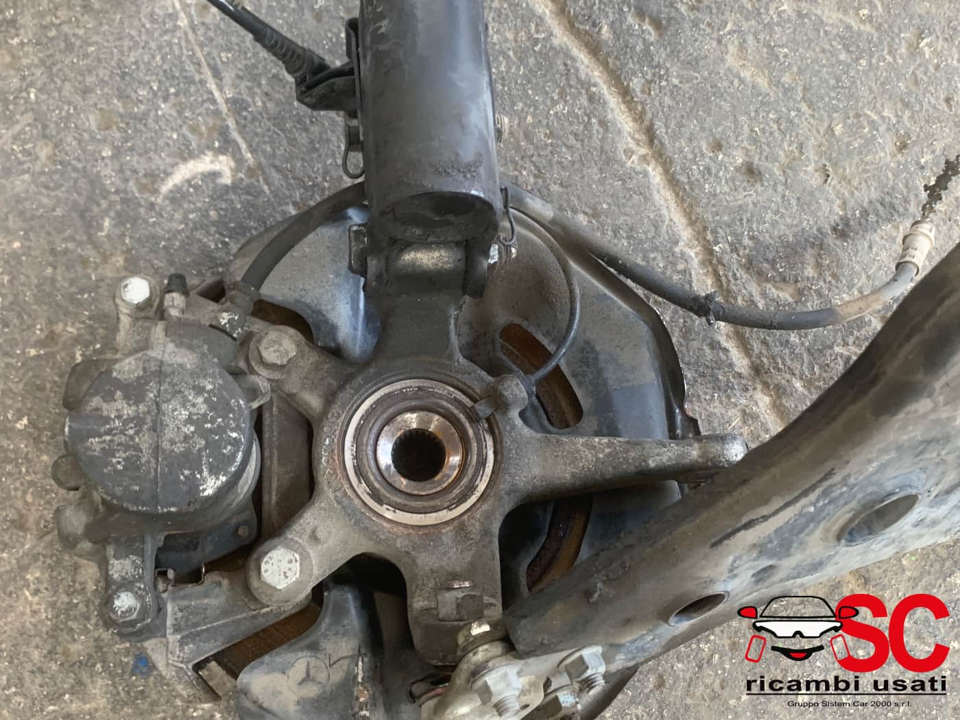 Mozzo Anteriore Sinistro Classe A W169 2.0 Cdi A1693300720 A1693300520 Mozzo Anteriore Sinistro Classe A W169 2.0 Cdi A1693300720 A1693300520