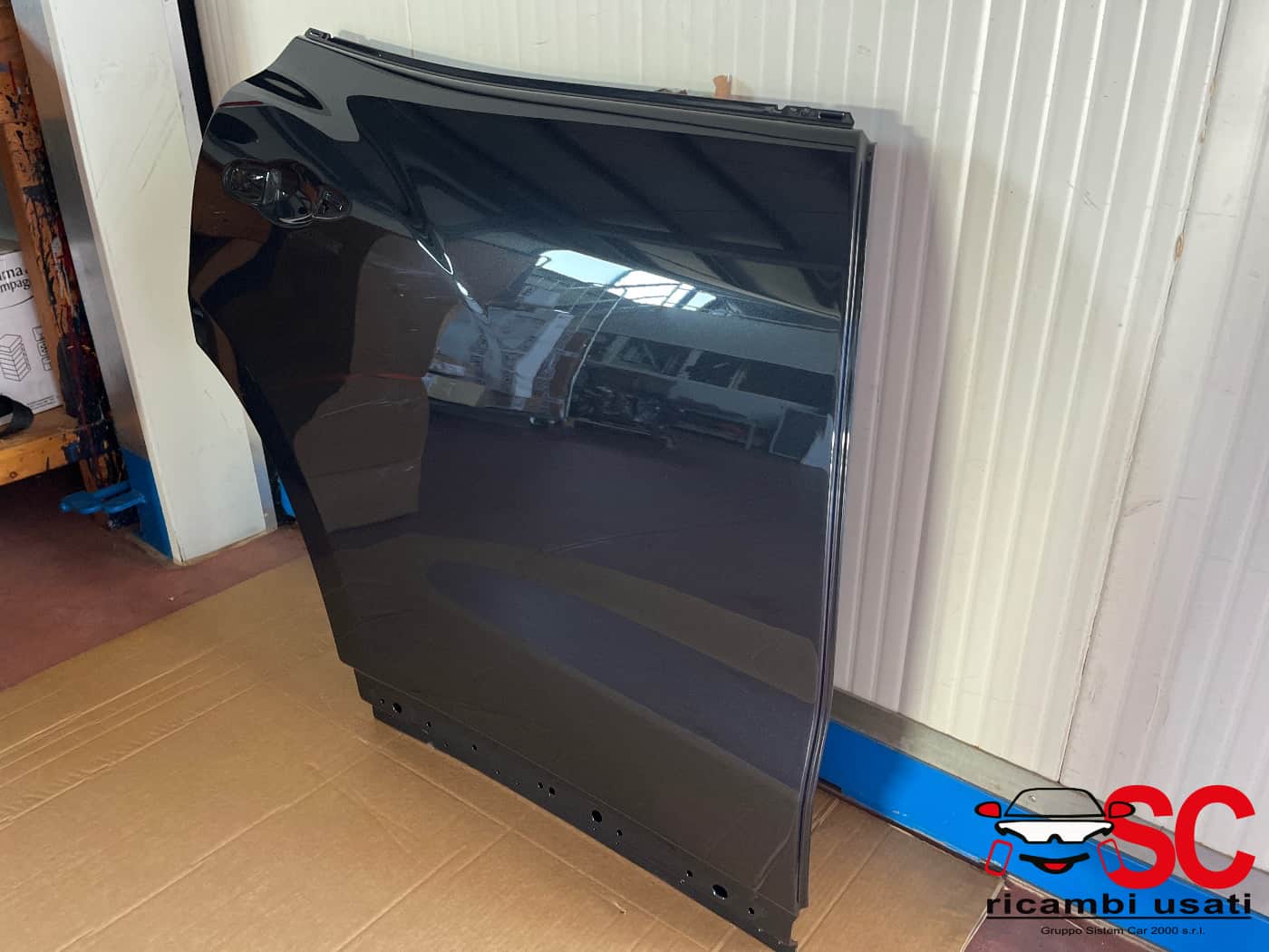 Porta Posteriore Destra Maserati Levante Iva Inc. VERNICIATA N 815 - W00468 Porta Posteriore Destra Maserati Levante Iva Inc. VERNICIATA N 815 - W00468