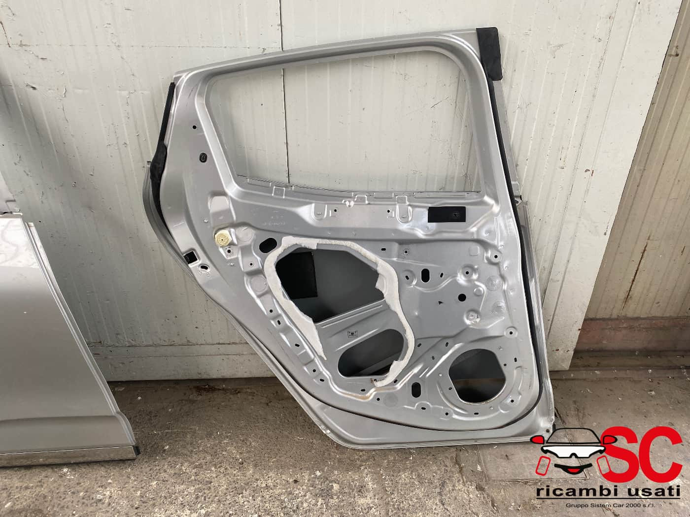PORTIERA POSTERIORE SINISTRA RENAULT CLIO Serie V (19>)