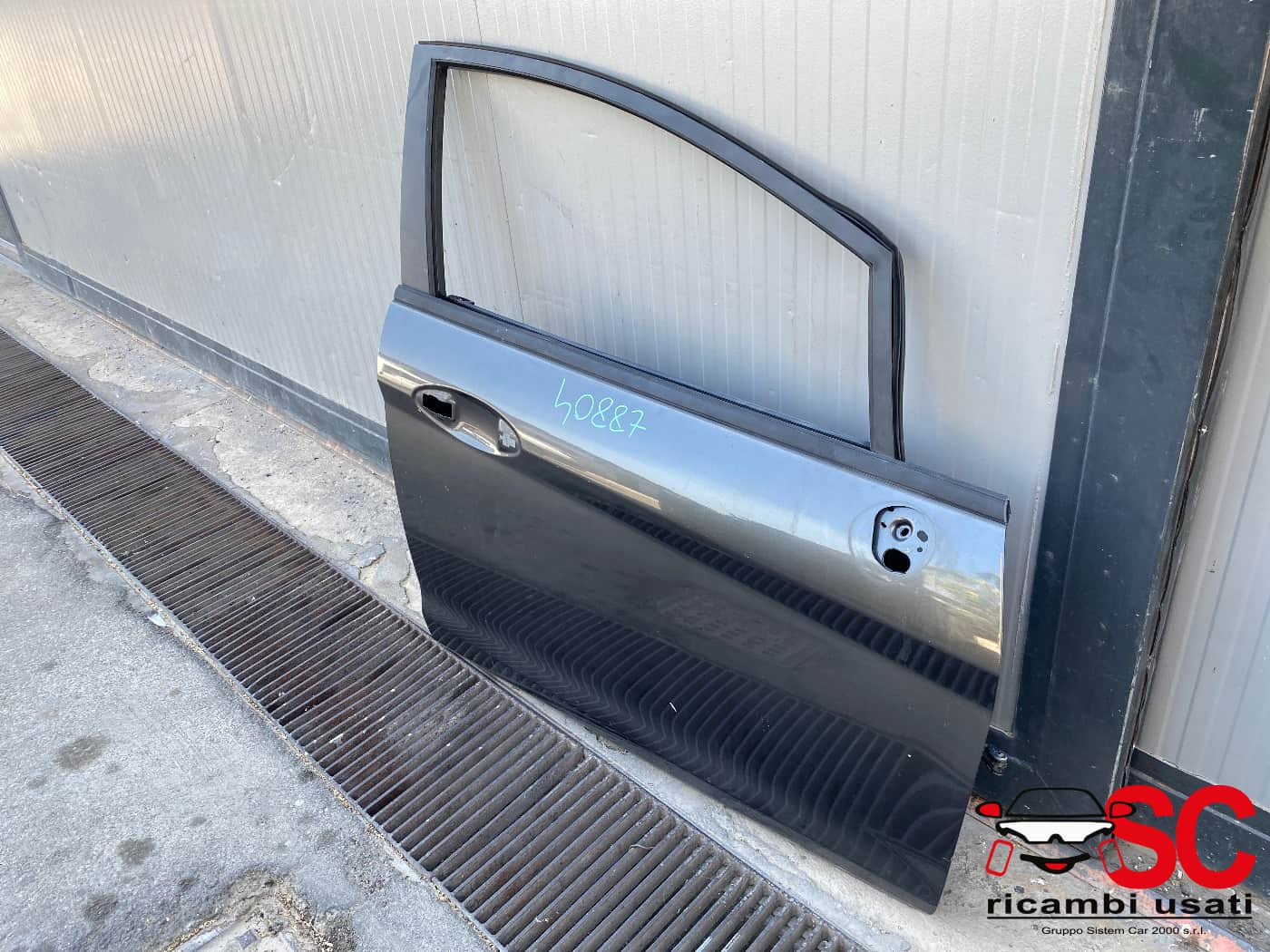 PORTIERA ANTERIORE DESTRA FORD Fiesta 6° Serie (08>17)