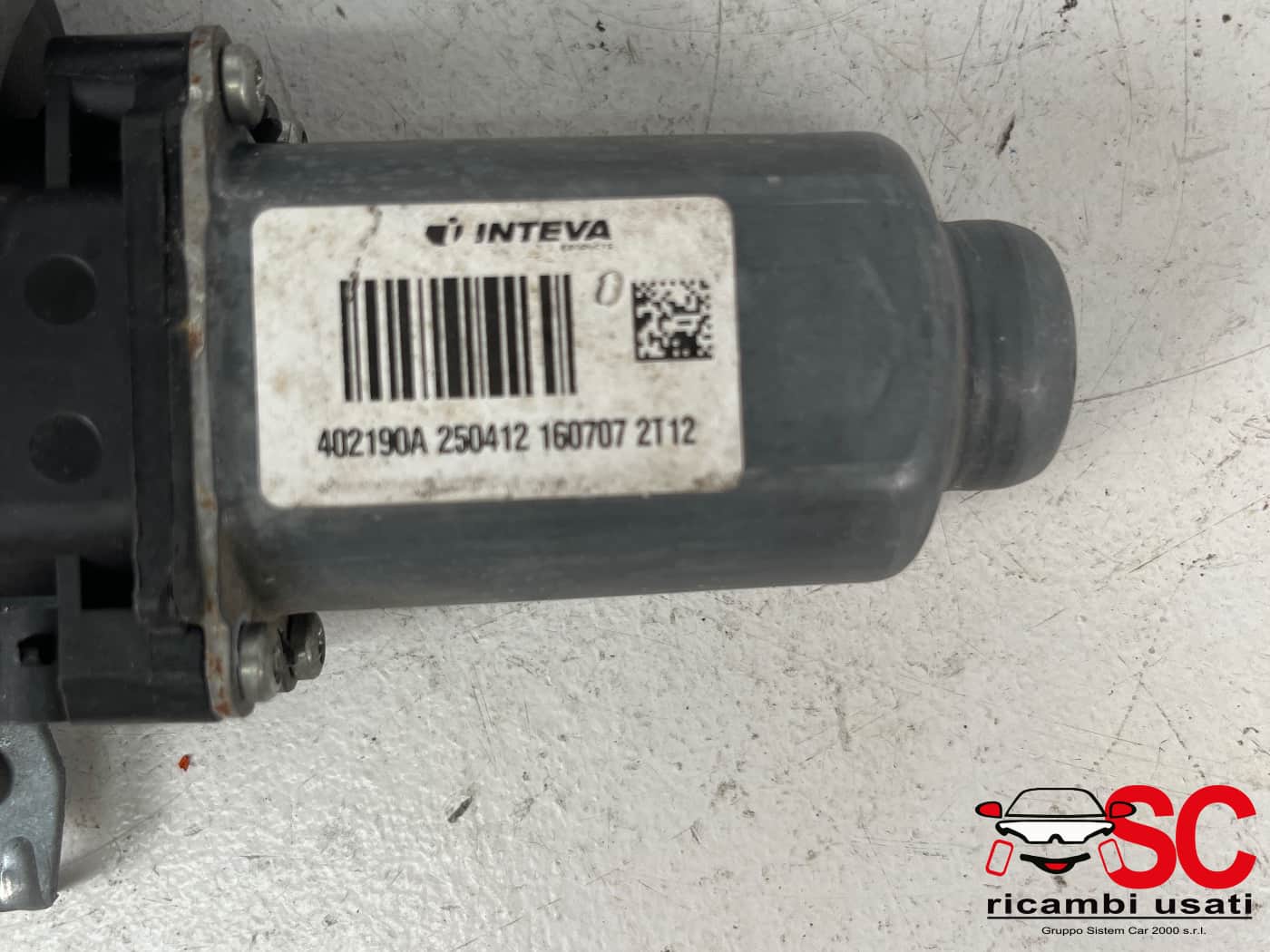 Alzavetro Posteriore Destro Nissan Qashqai 402190A - 39641