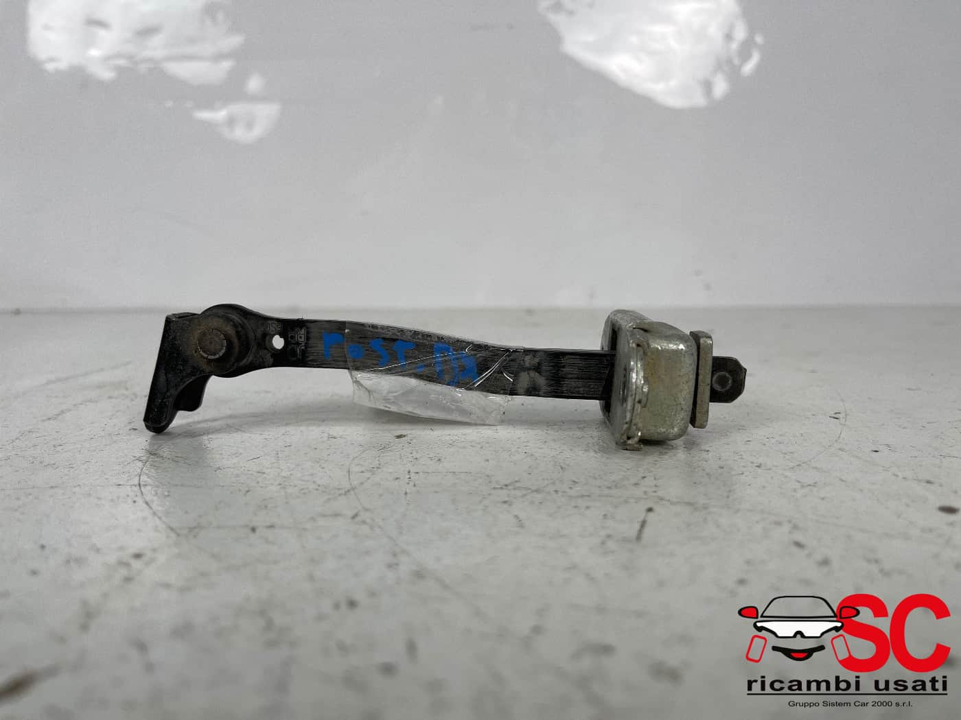 Tirante Fermaporta Anteriore Nissan Qashqai 80430JD000 - 39721 Tirante Fermaporta Anteriore Nissan Qashqai 80430JD000 - 39721