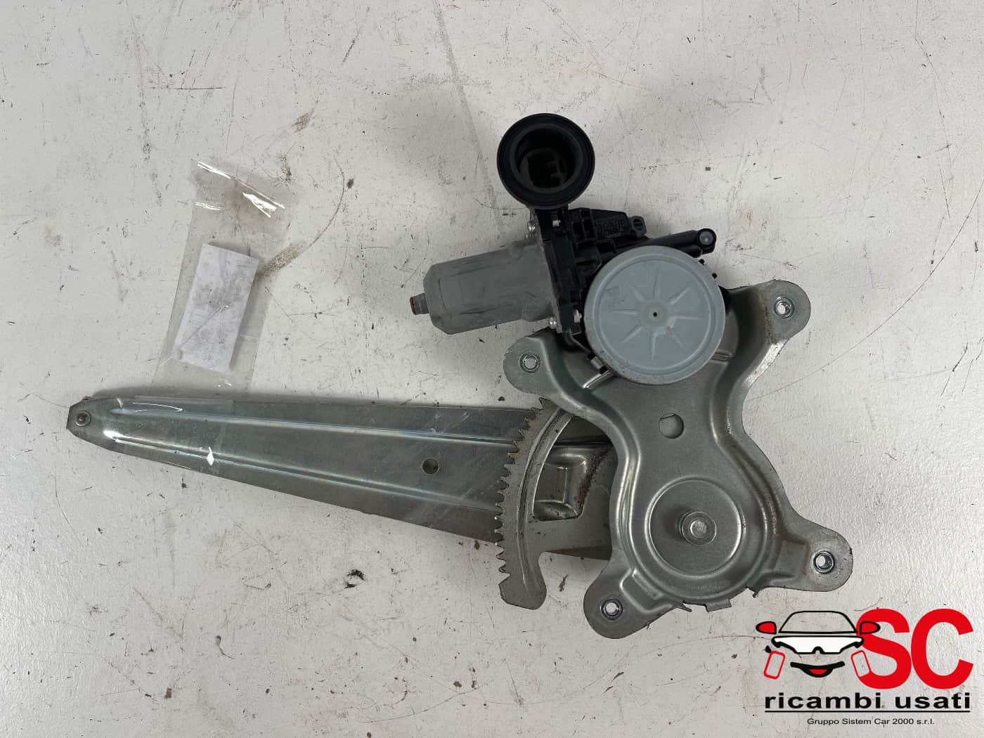 Alzavetro Posteriore Destro Rav 4  - 39811