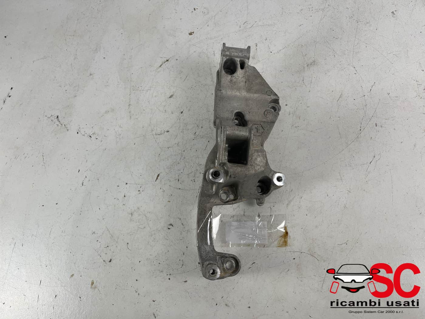 Supporto Alternatore Opel Corsa 9809714680 - 39917