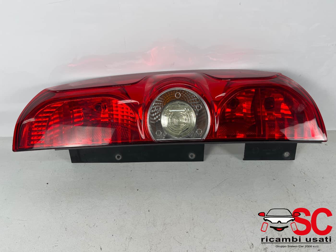Fanale Stop Posteriore Destro Fiat Doblo 51810673 - 40512 Fanale Stop Posteriore Destro Fiat Doblo 51810673 - 40512