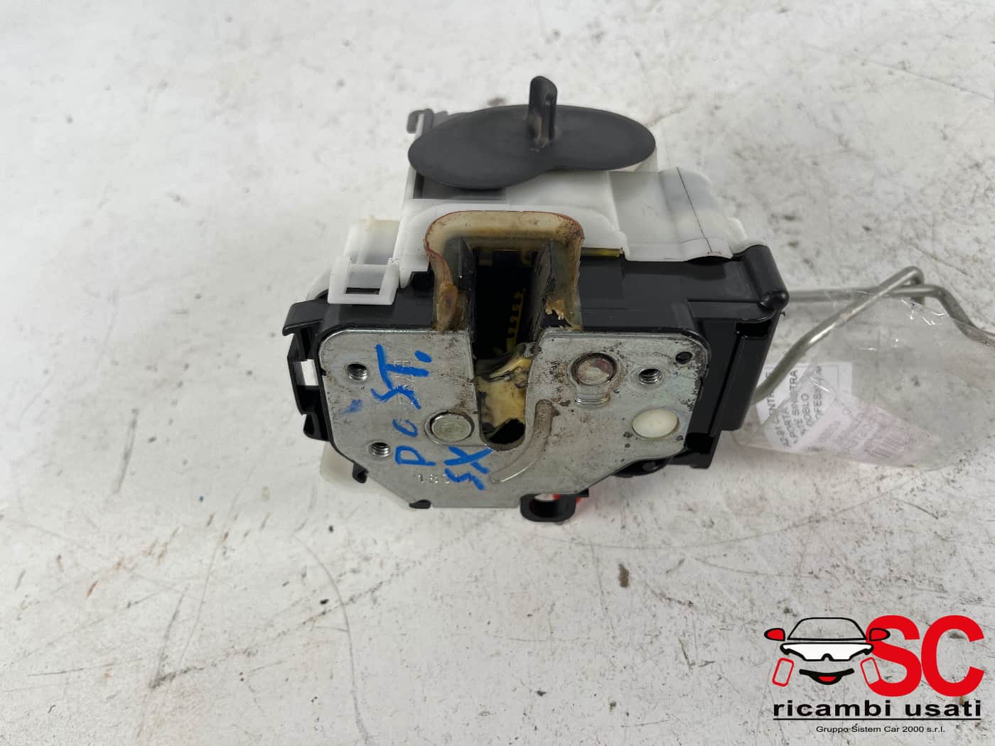 Serratura Porta A Battente Sinistra Fiat Doblo 52140879 51810891 - 40586 Serratura Porta A Battente Sinistra Fiat Doblo 52140879 51810891 - 40586