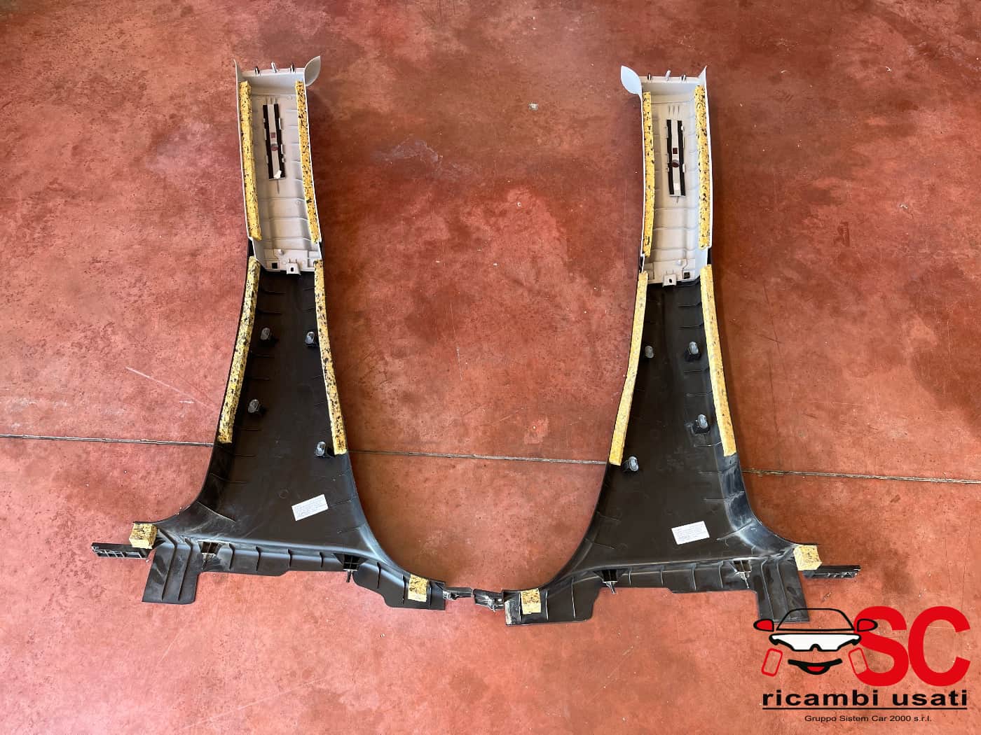 Rivestimento Montante Centrale Fiat Doblo 735456776 735456775 - 40625 Rivestimento Montante Centrale Fiat Doblo 735456776 735456775 - 40625