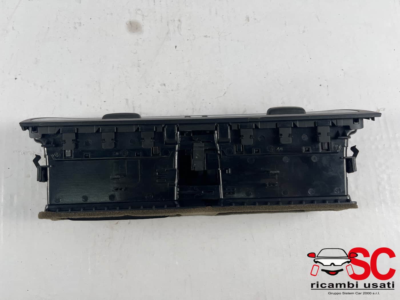 Diffusore Aria Cruscotto Centrale Audi A5 8T1820951D - 40713 Diffusore Aria Cruscotto Centrale Audi A5 8T1820951D - 40713