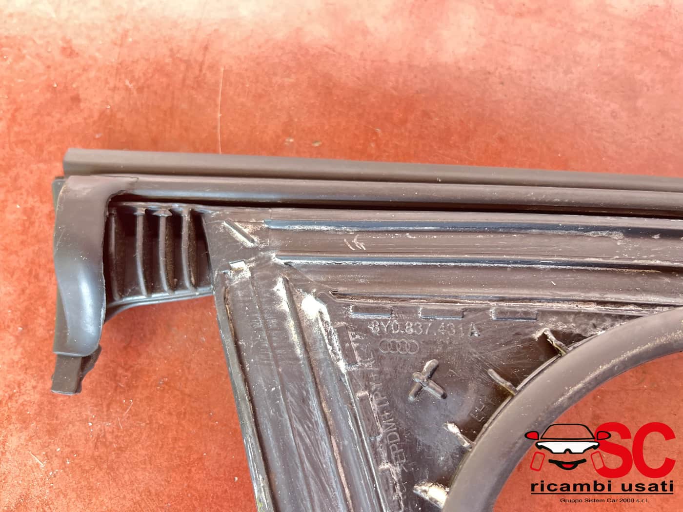 Guarnizione Guida Vetro Porta Ant Sx Audi A3 8y 8Y0837431A - 41729 Guarnizione Guida Vetro Porta Ant Sx Audi A3 8y 8Y0837431A - 41729