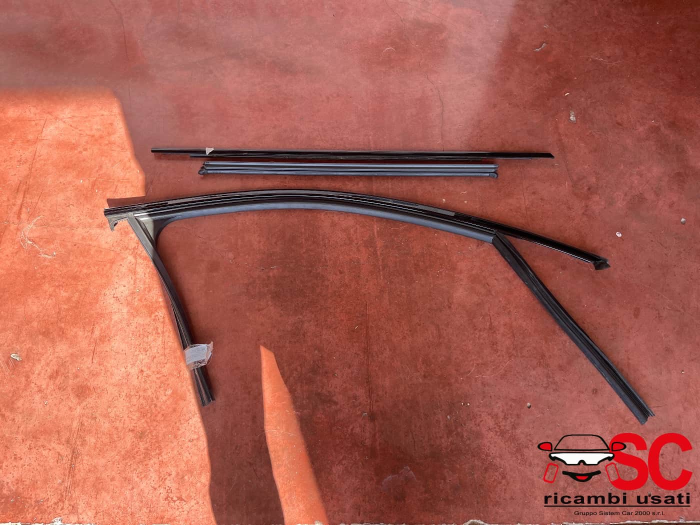 Guarnizione Guida Vetro Porta Ant Dx Audi A3 8y 8Y0837432A - 41731 Guarnizione Guida Vetro Porta Ant Dx Audi A3 8y 8Y0837432A - 41731