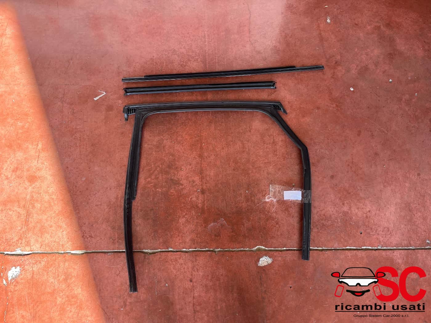 Guarnizione Guida Vetro Porta Post Dx Audi A3 8y 8Y4839432A - 41736 Guarnizione Guida Vetro Porta Post Dx Audi A3 8y 8Y4839432A - 41736