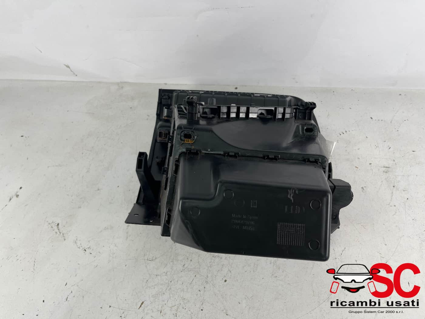 CASSETTO PORTA OGGETTI OPEL Corsa F Serie 39176109 (19>)
