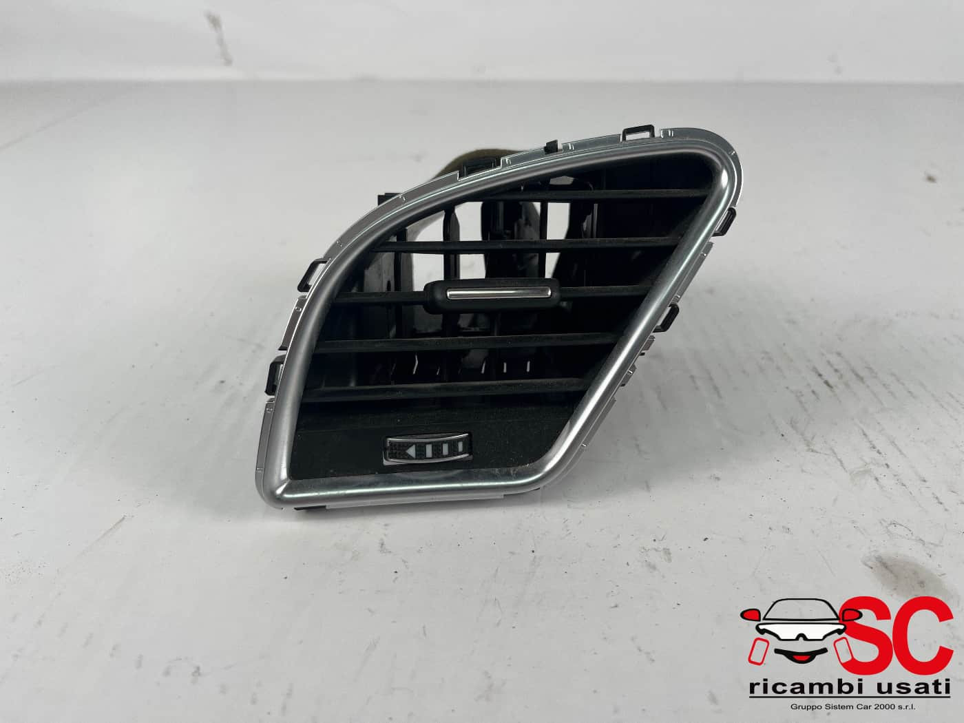 BOCCHETTA ARIA CRUSCOTTO SX AUDI A5 Coupé (8T) 8T1820901G (07>11)