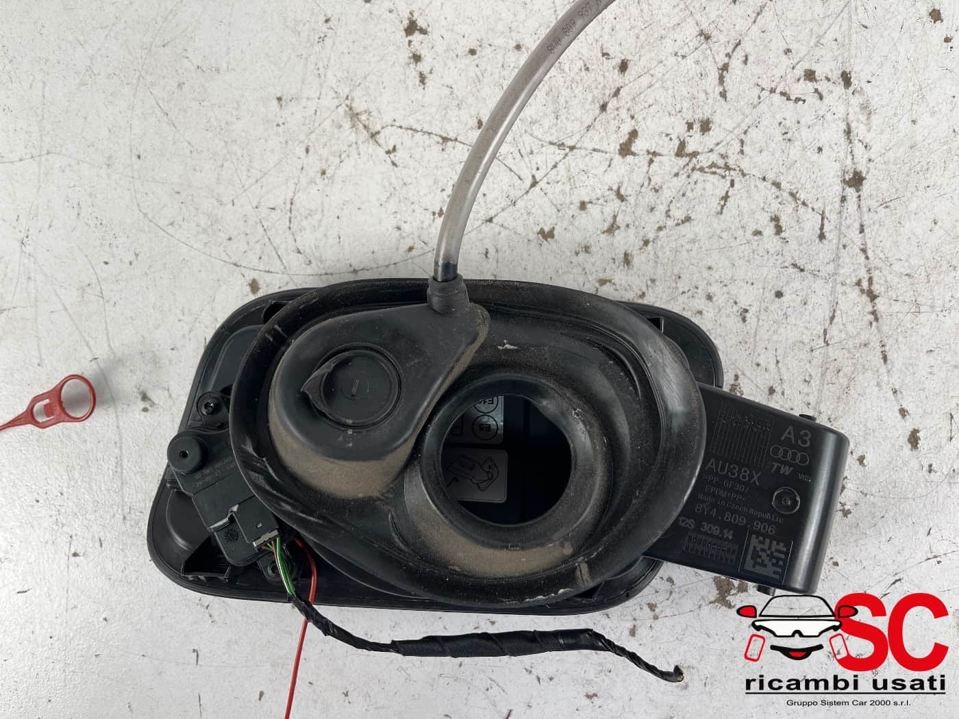 SPORTELLINO CARBURANTE AUDI A3 Sportback (8YA) 8Y4809906 (19>)