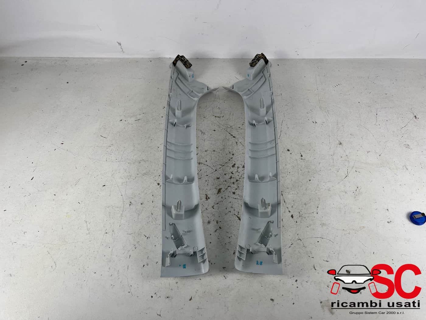 RIVESTIMENTO MONTANTE ANTERIORE SX E DX PEUGEOT 2008 1° Serie 9673750577 (13>)