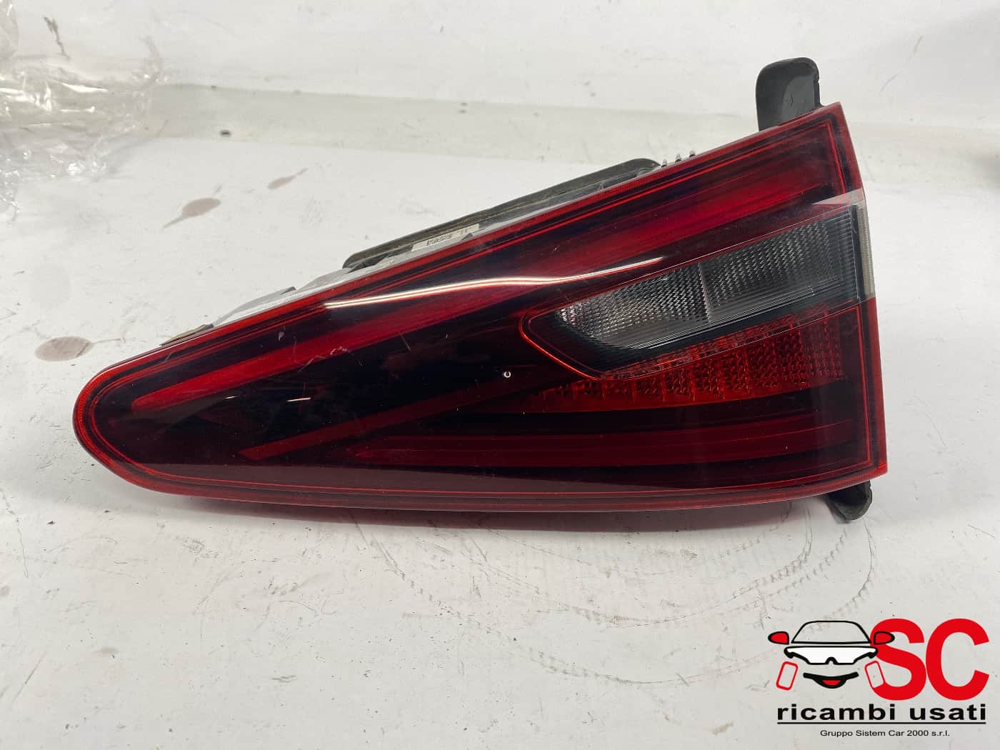Fanale Stop Posteriore Destro Alfa Romeo Stelvio 50553180 50535807 - 42257 Fanale Stop Posteriore Destro Alfa Romeo Stelvio 50553180 50535807 - 42257