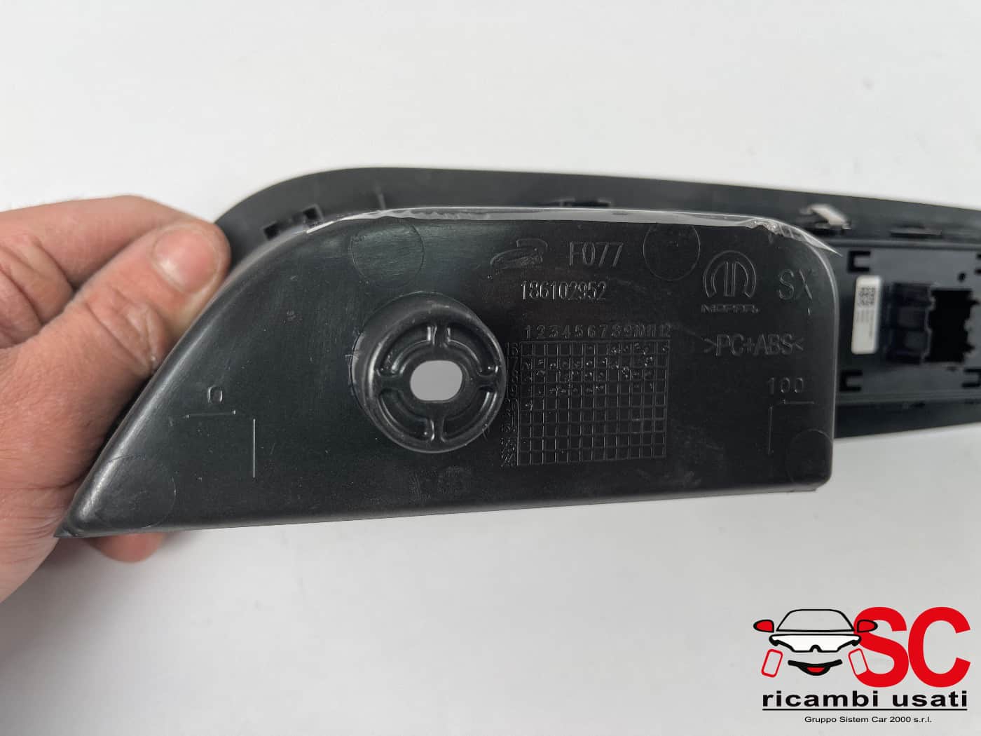 Pulsantiera Alzavetro Anteriore Sinistra Stelvio 156128857 156128856 - 42266 Pulsantiera Alzavetro Anteriore Sinistra Stelvio 156128857 156128856 - 42266