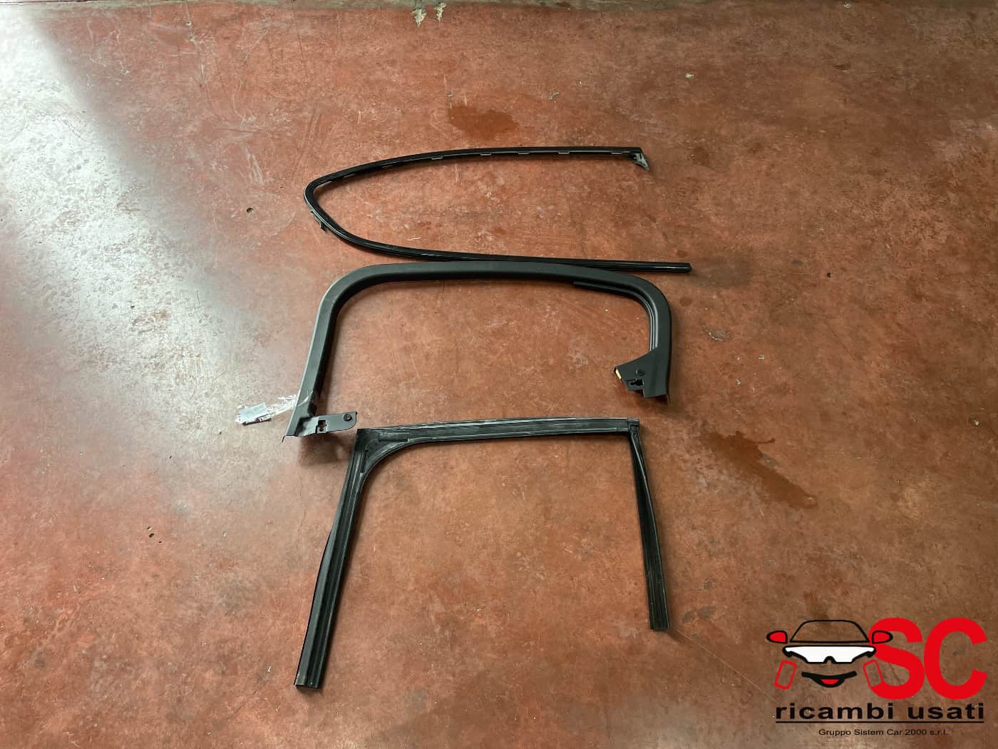 Guarnizione Vetro Porta Posteriore Dx Alfa Stelvio 50541679 50552159 - 42288