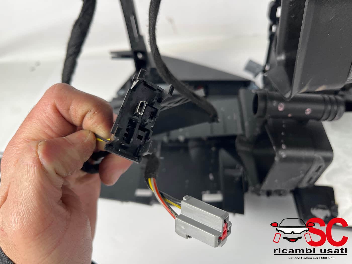 Tunnel Centrale Alfa Romeo Stelvio Quadrifoglio 156151533 - 42295 Tunnel Centrale Alfa Romeo Stelvio Quadrifoglio 156151533 - 42295