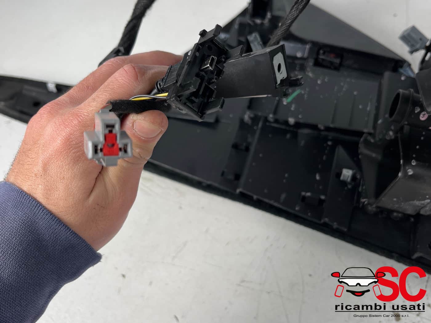 Tunnel Centrale Alfa Romeo Stelvio Quadrifoglio 156151533 - 42295 Tunnel Centrale Alfa Romeo Stelvio Quadrifoglio 156151533 - 42295