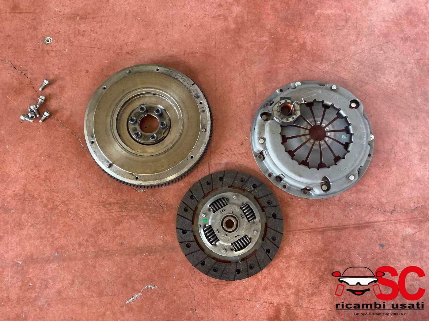 Kit Frizione E Volano Fiat 500 1.2 Benzina 55269068 7490 KM - W00027 Kit Frizione E Volano Fiat 500 1.2 Benzina 55269068 7490 KM - W00027