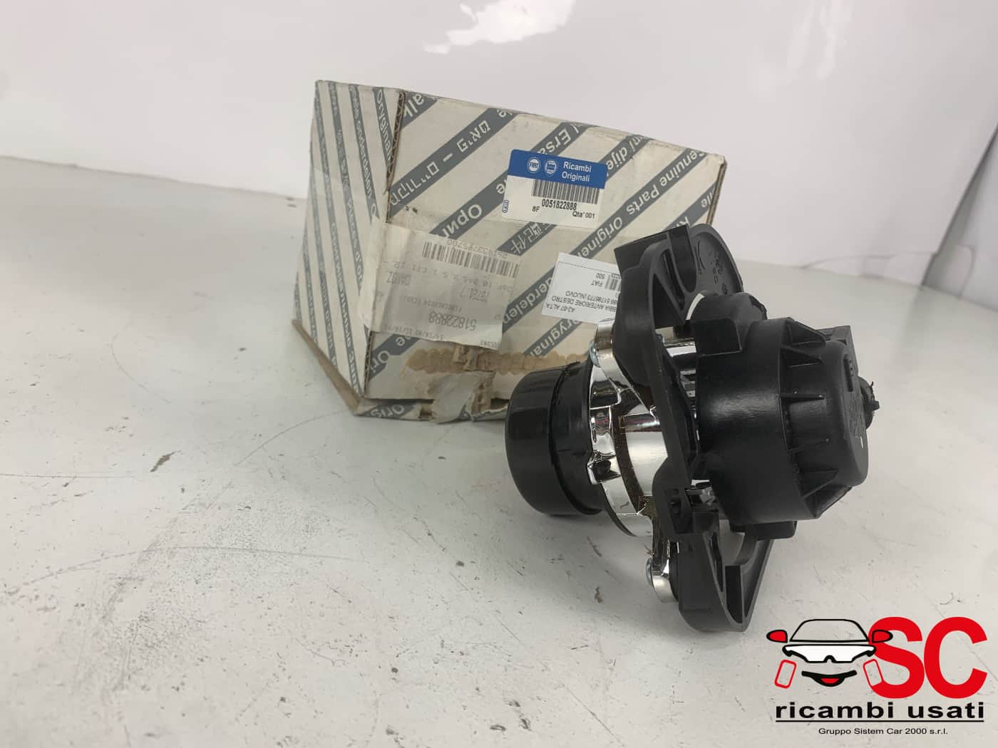 Fendinebbia Anteriore Destro Fiat 500 51822888 NUOVO ORIGINALE - 39182 Fendinebbia Anteriore Destro Fiat 500 51822888 NUOVO ORIGINALE - 39182