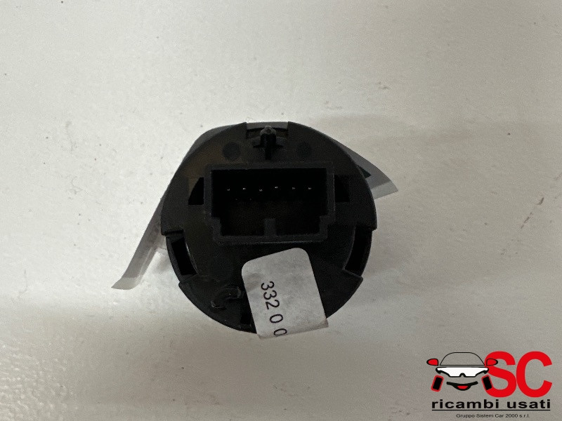 PULSANTE INTERRUTTORE ACCENSIONE FIAT 500 Serie Elettrica 735725699 (20>)
