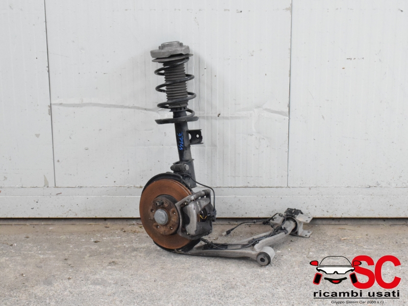 Mozzo Anteriore Destro Mercedes Classe B W246 A2463320200 - 37144 Mozzo Anteriore Destro Mercedes Classe B W246 A2463320200 - 37144