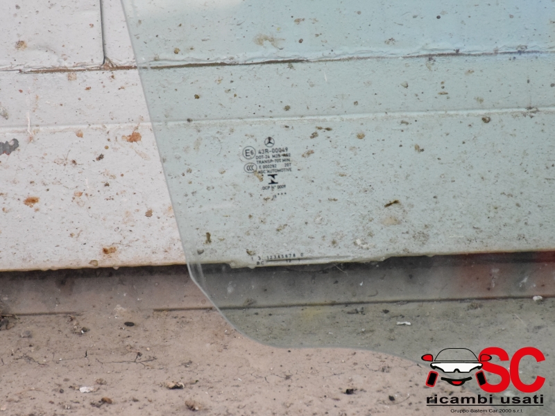 Vetro Scendente Anteriore Destro Classe B W246  - 37149