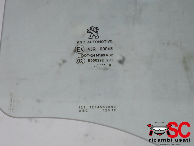 Vetro Scendente Posteriore Sinistro Peugeot 2008  - 37192