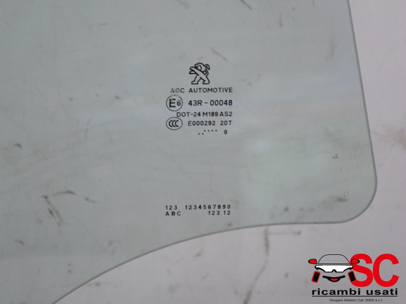Vetro Scendente Posteriore Destro Peugeot 2008  - 37193