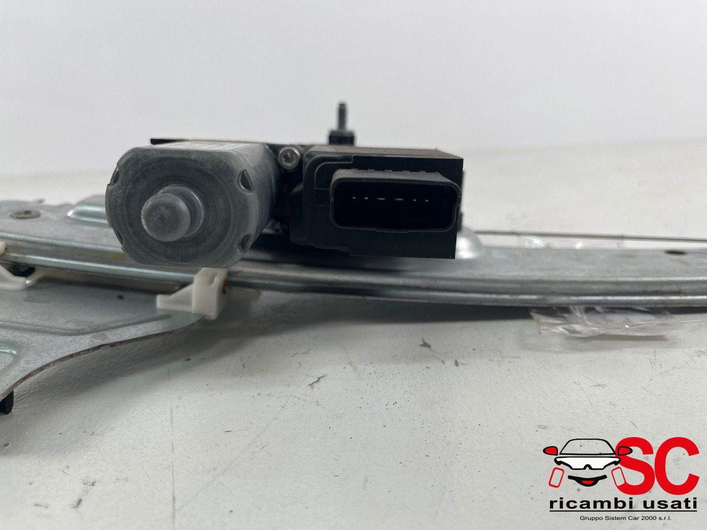 Alzavetro Posteriore Sinistro Peugeot 2008 9829513080 - 38479 Alzavetro Posteriore Sinistro Peugeot 2008 9829513080 - 38479