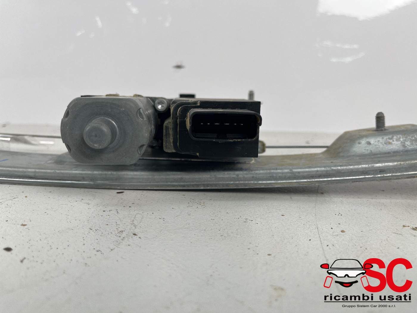 Alzavetro Anteriore Sinistro Peugeot 2008 9829512880 - 38482