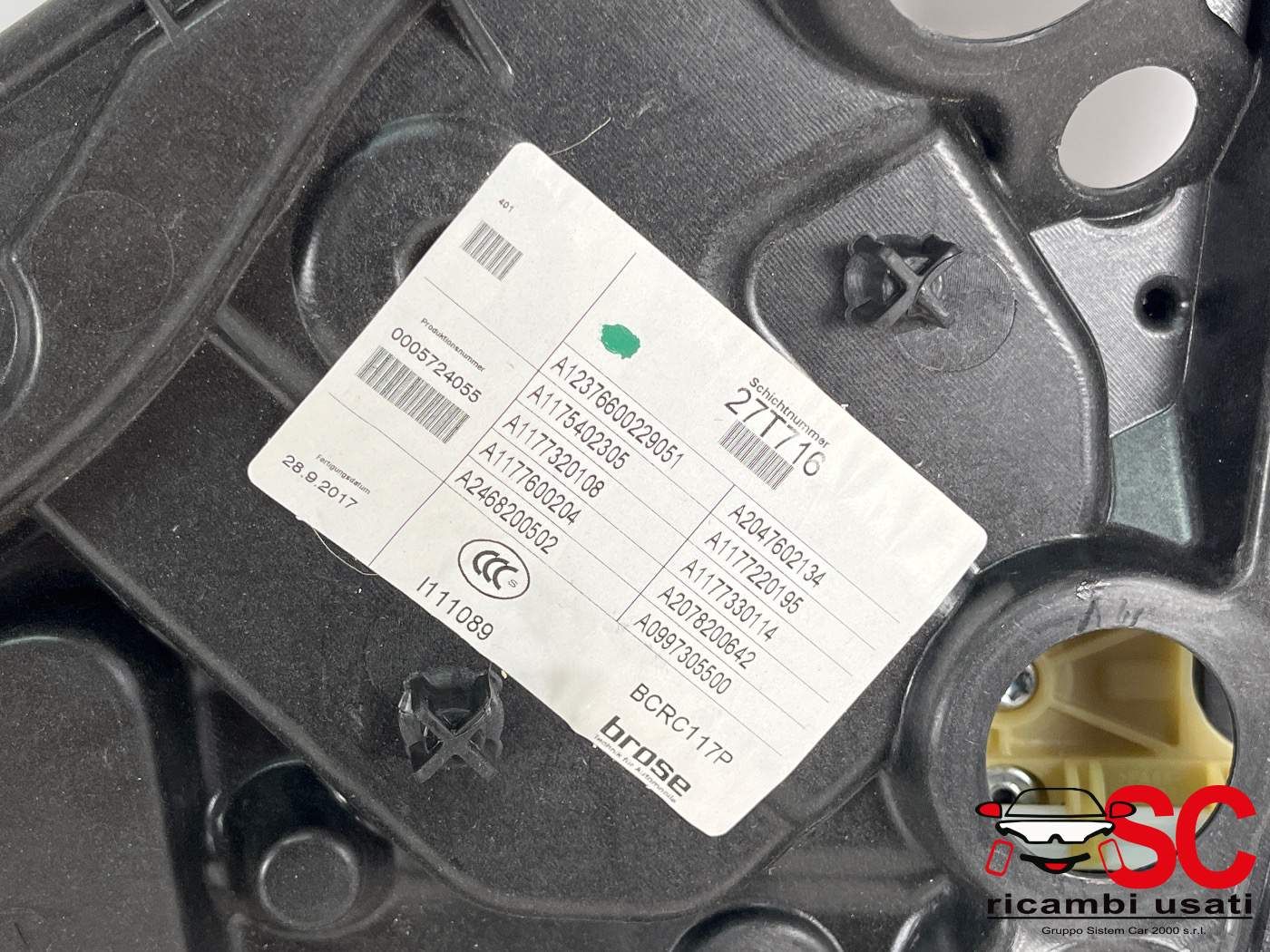 Alzavetro Posteriore Sinistro Mercedes Cla W117 A1177220195 - 38629 Alzavetro Posteriore Sinistro Mercedes Cla W117 A1177220195 - 38629