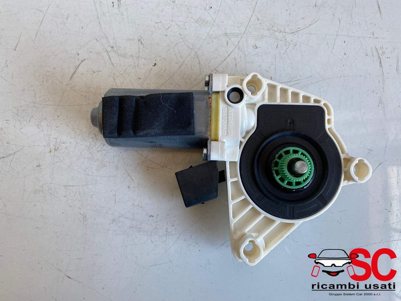 Alzavetro Anteriore Destro Mercedes Cla W117 A2078200642 - 38639 Alzavetro Anteriore Destro Mercedes Cla W117 A2078200642 - 38639