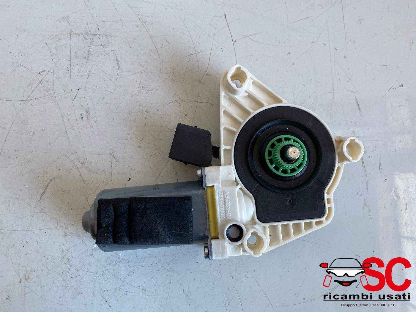 Alzavetro Anteriore Sinistro Mercedes Cla W117 A2078200542 - 38641 Alzavetro Anteriore Sinistro Mercedes Cla W117 A2078200542 - 38641