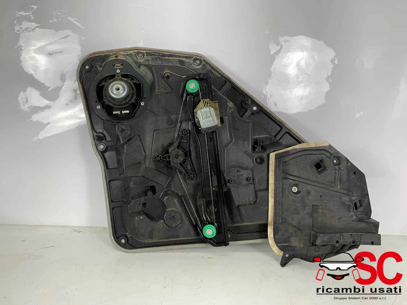 Alzavetro Posteriore Destro Mercedes Classe B W246 A2467302600 - 39064