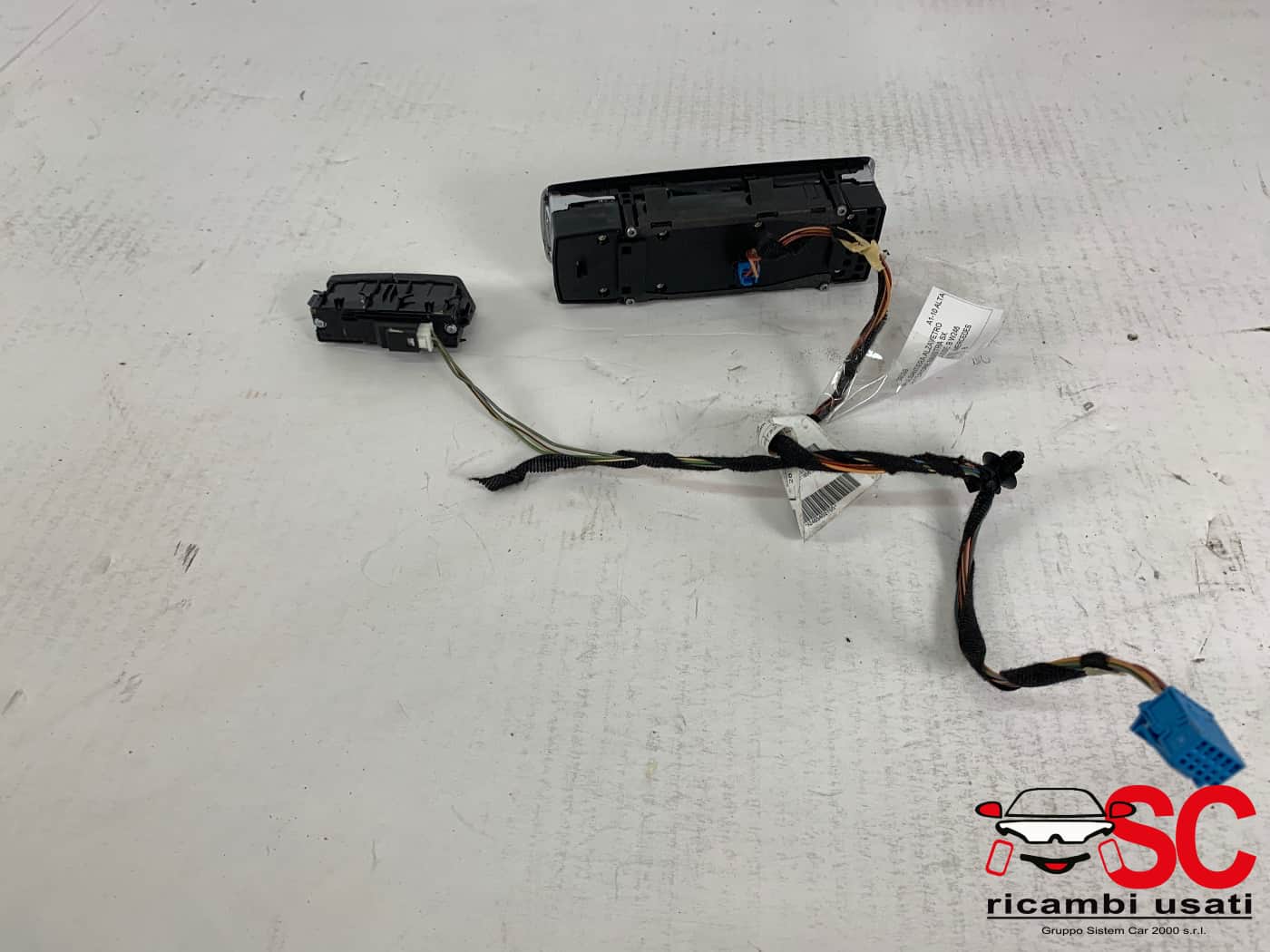 Pulsantiera Alzavetro Ant Sinistra Classe B W246 A1669054400 - 39089