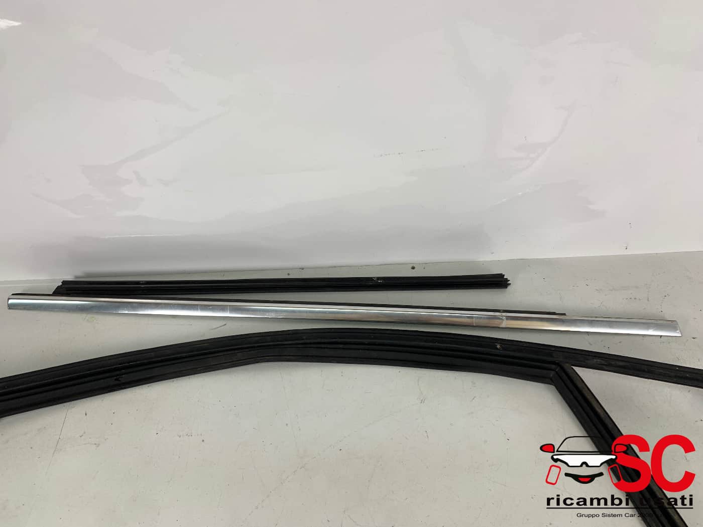 Guarnizione Porta Anteriore Destra Classe B W246 A2467250800 - 39107