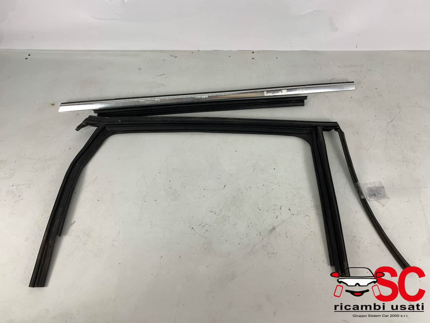 Guarnizione Porta Posteriore Destra Classe B W246 A2467350800 - 39109