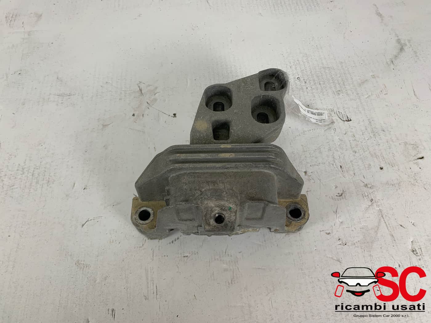 Supporto Motore Mercedes Classe B W246 A2462400217 - 39128 Supporto Motore Mercedes Classe B W246 A2462400217 - 39128