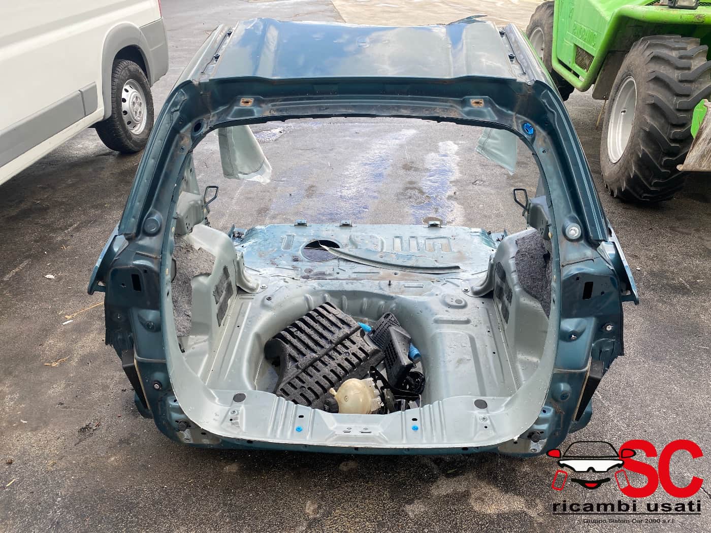 Lamierato Fianco Parafango Posteriore Peugeot 2008 - W00555 Lamierato Fianco Parafango Posteriore Peugeot 2008 - W00555