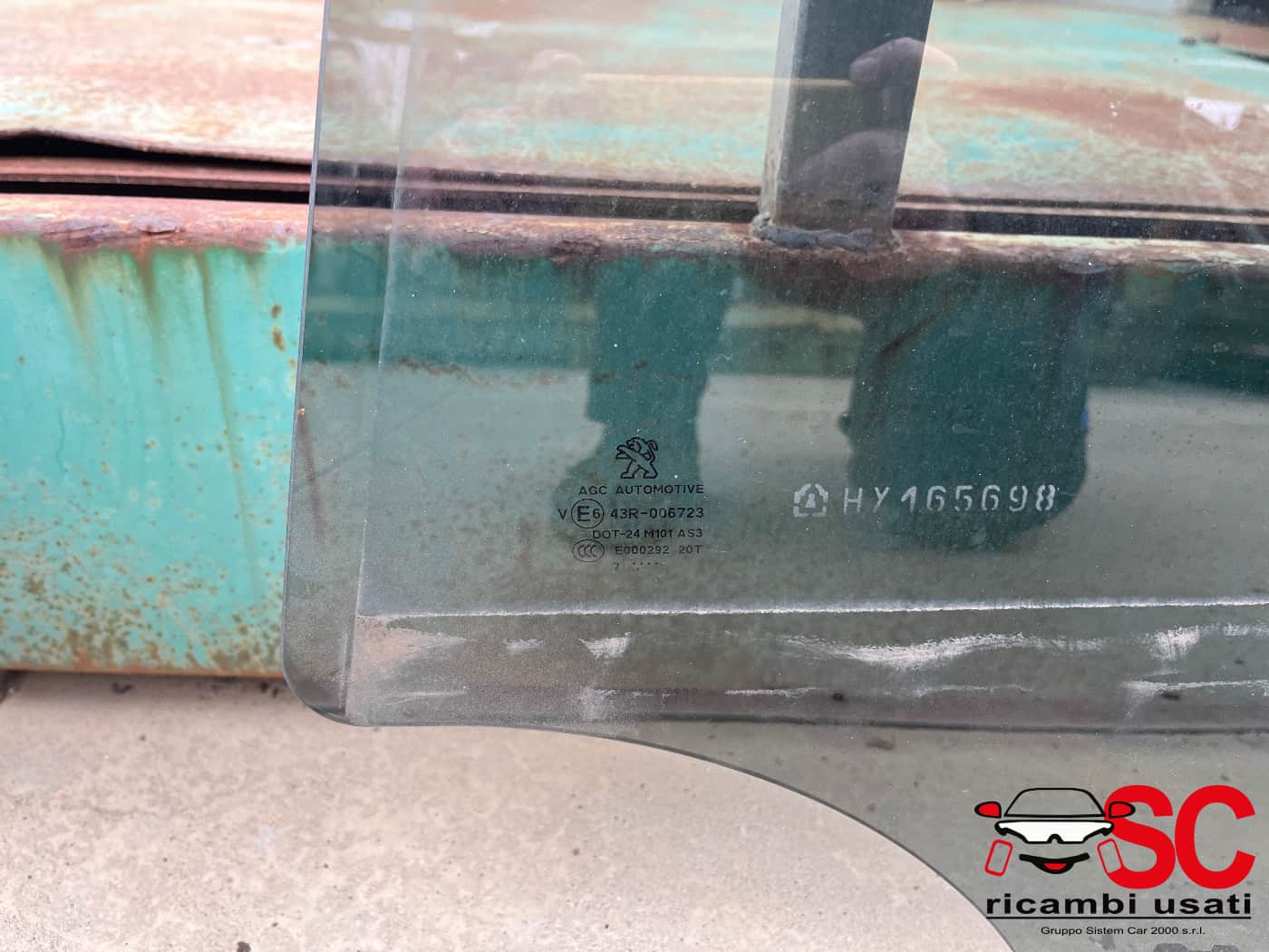 Vetro Scendente Posteriore Sinistro Peugeot 2008 - W00655 Vetro Scendente Posteriore Sinistro Peugeot 2008 - W00655