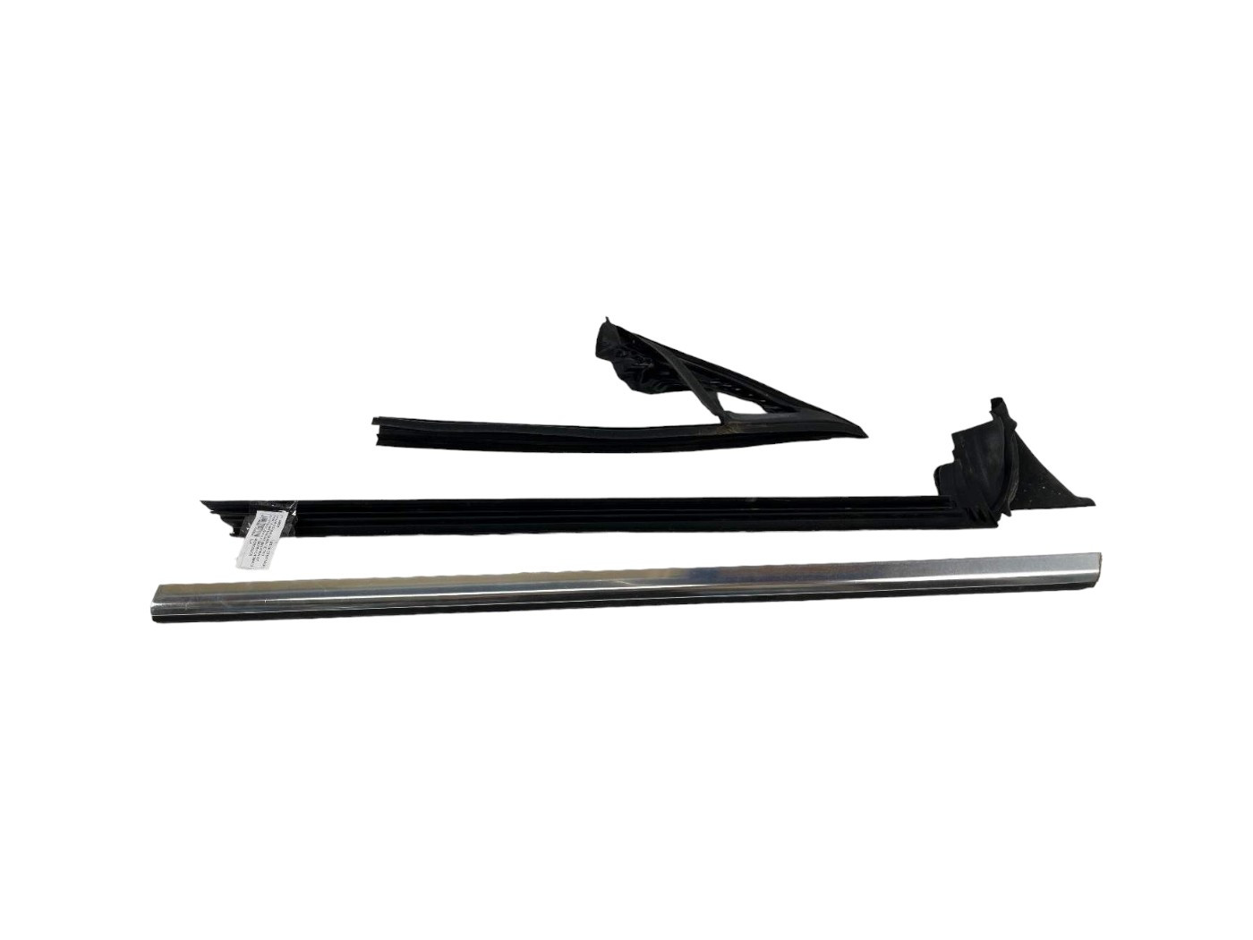 RASCHIAVETRO ANTERIORE SX CON MODANATURA CROMATA MERCEDES CLA Coupé (C117) A1177250182 (13>19)