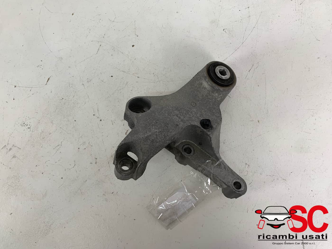 A2462401309 A2462401309 SUPPORTO MOTORE MERCEDES Classe B W246 2° Serie diesel
