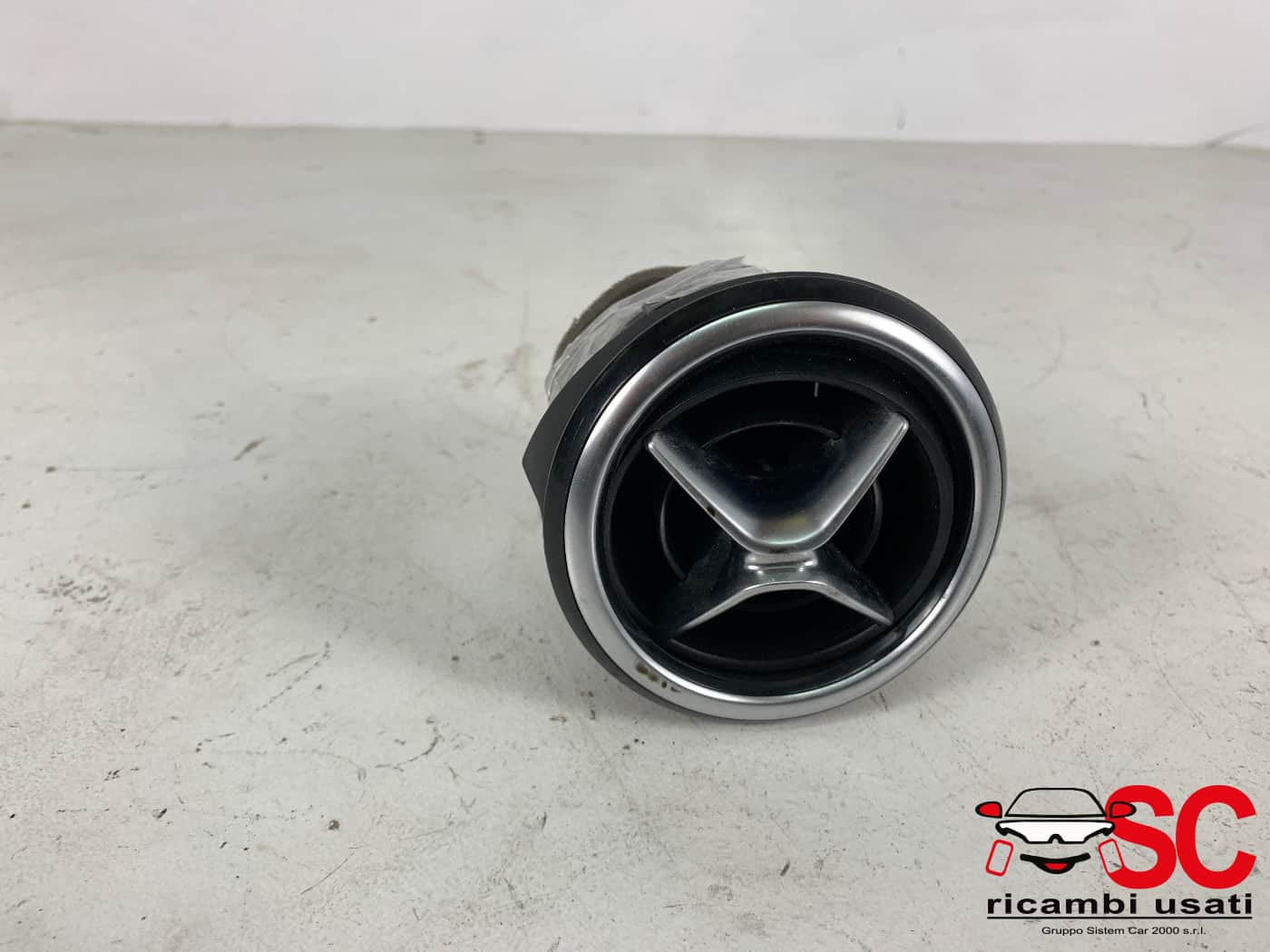 BOCCHETTA ARIA CRUSCOTTO DX MERCEDES Classe B W246 2° Serie A2468304000 (12>)